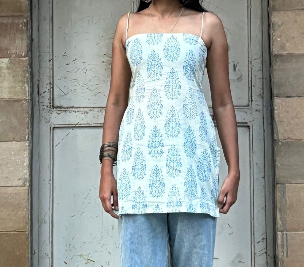 Saaz sleeveless kurti